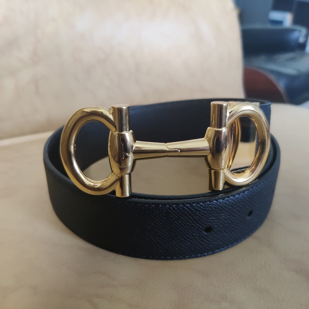 Lightly used Salvatore Ferragamo belt 90cm